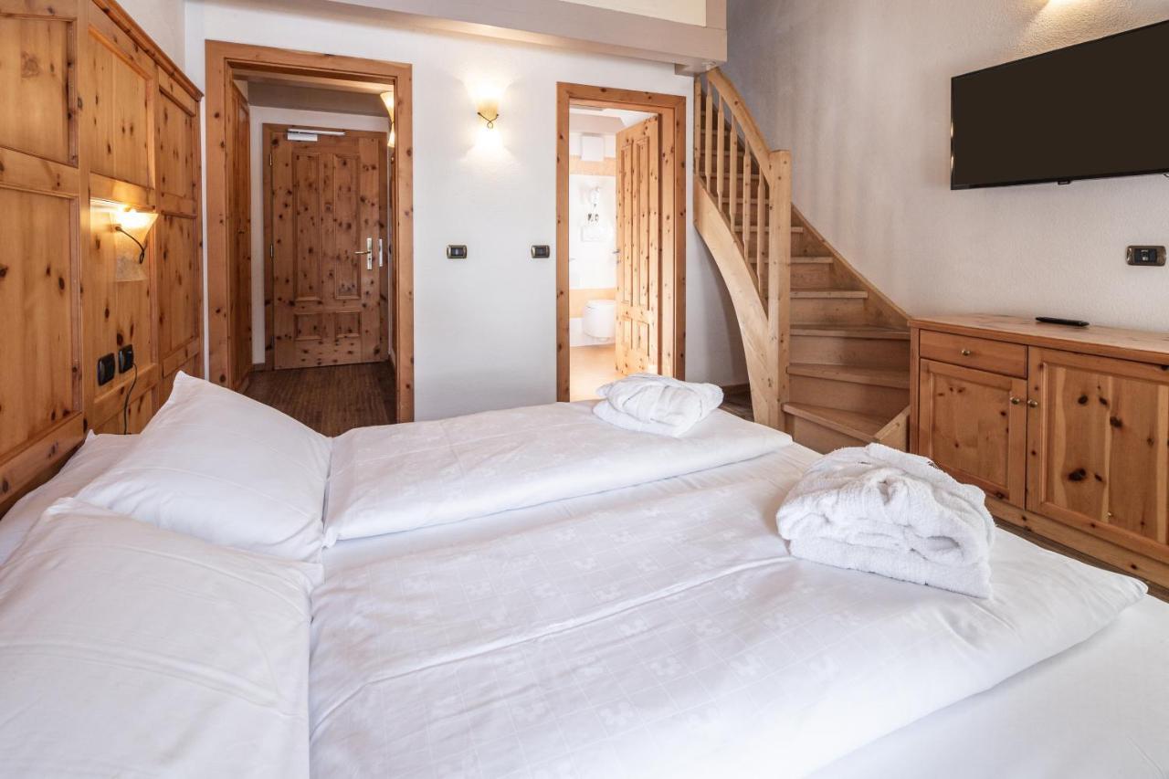 Hotel Soreghes Gran Chalet Campitello di Fassa Eksteriør bilde