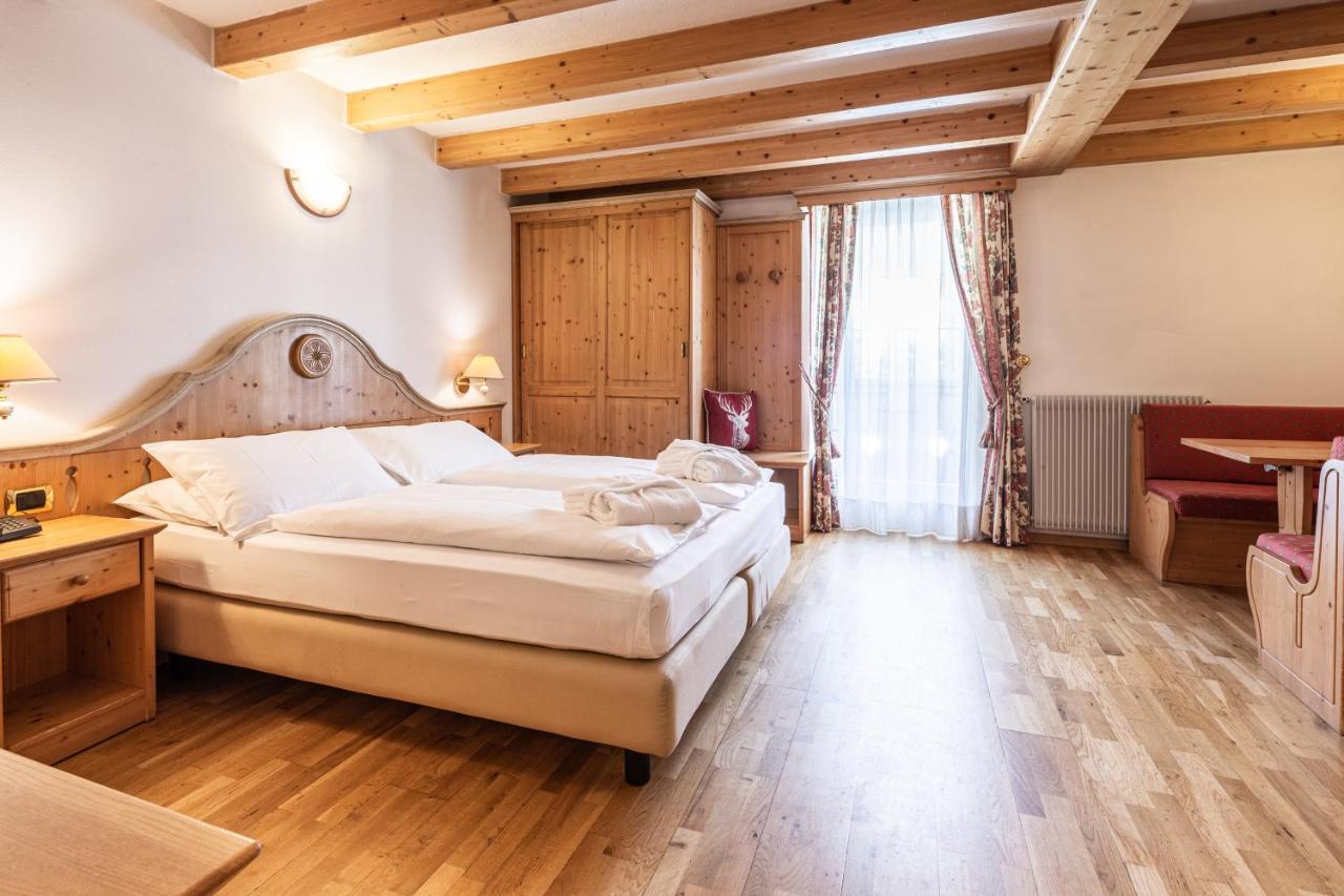 Hotel Soreghes Gran Chalet Campitello di Fassa Eksteriør bilde