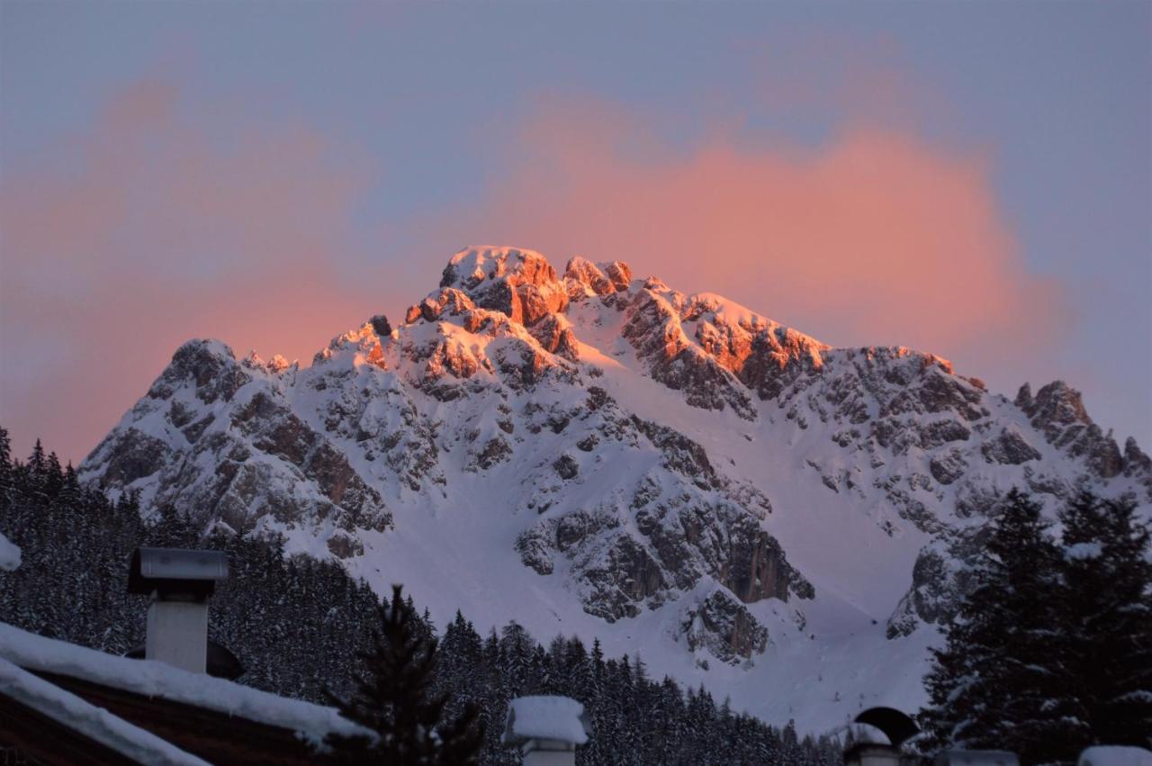 Hotel Soreghes Gran Chalet Campitello di Fassa Eksteriør bilde
