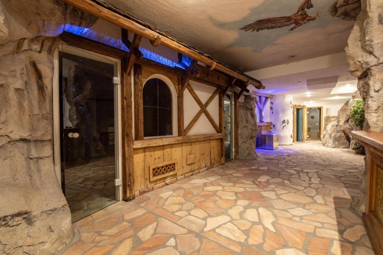 Hotel Soreghes Gran Chalet Campitello di Fassa Eksteriør bilde