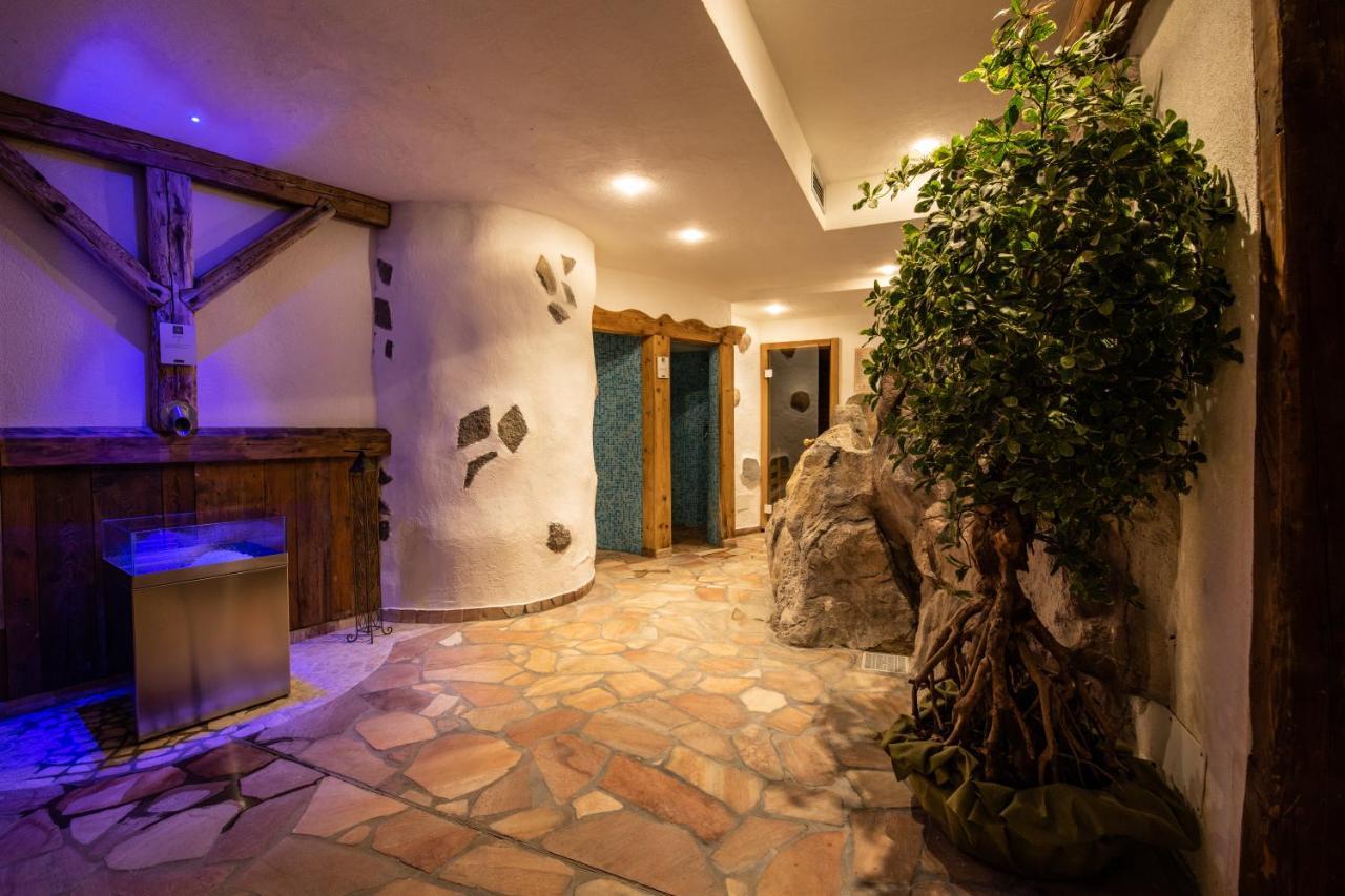 Hotel Soreghes Gran Chalet Campitello di Fassa Eksteriør bilde