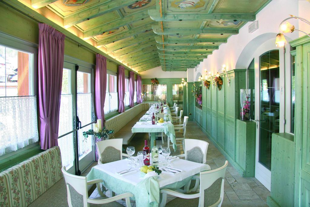 Hotel Soreghes Gran Chalet Campitello di Fassa Eksteriør bilde
